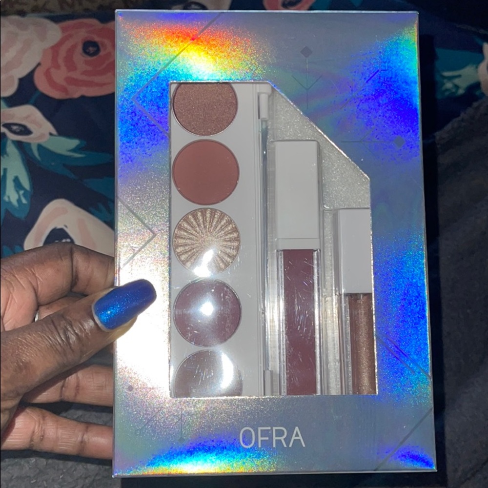 OFRA Symphony Holiday Set - Picture 2 of 3